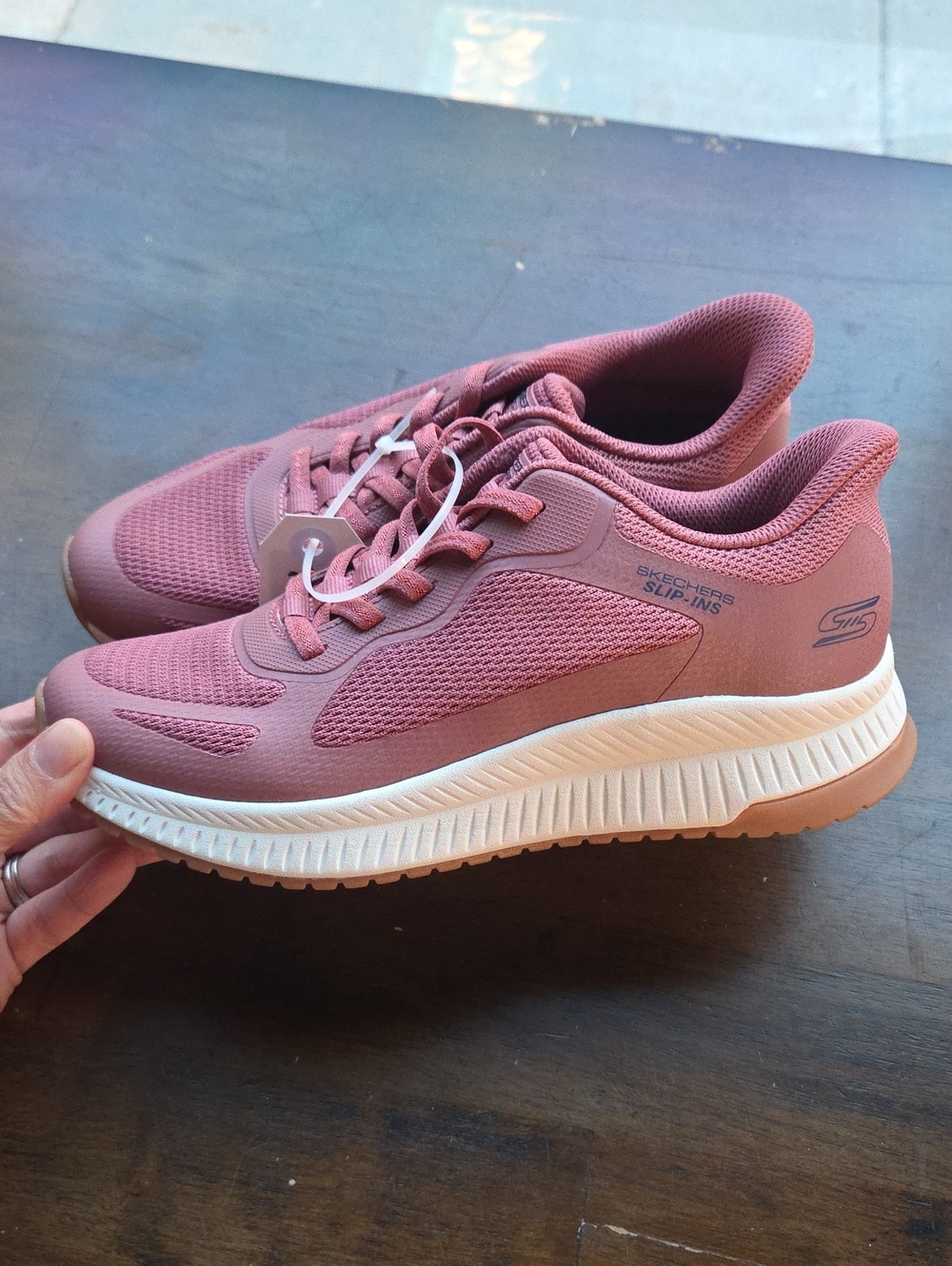 Skechers Size 8.5 Women’s Pink Slip-Ins Sneakers NEW